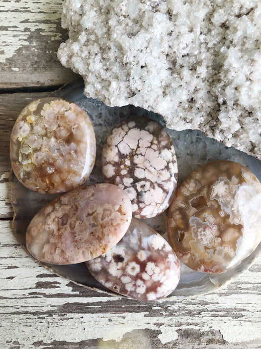 Flower Agate Palm Stones