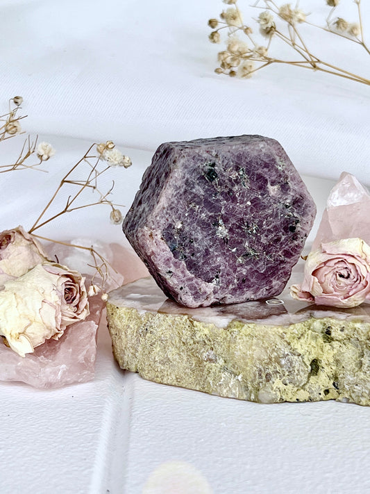 Natural Record Keeper Ruby Hexagon R3