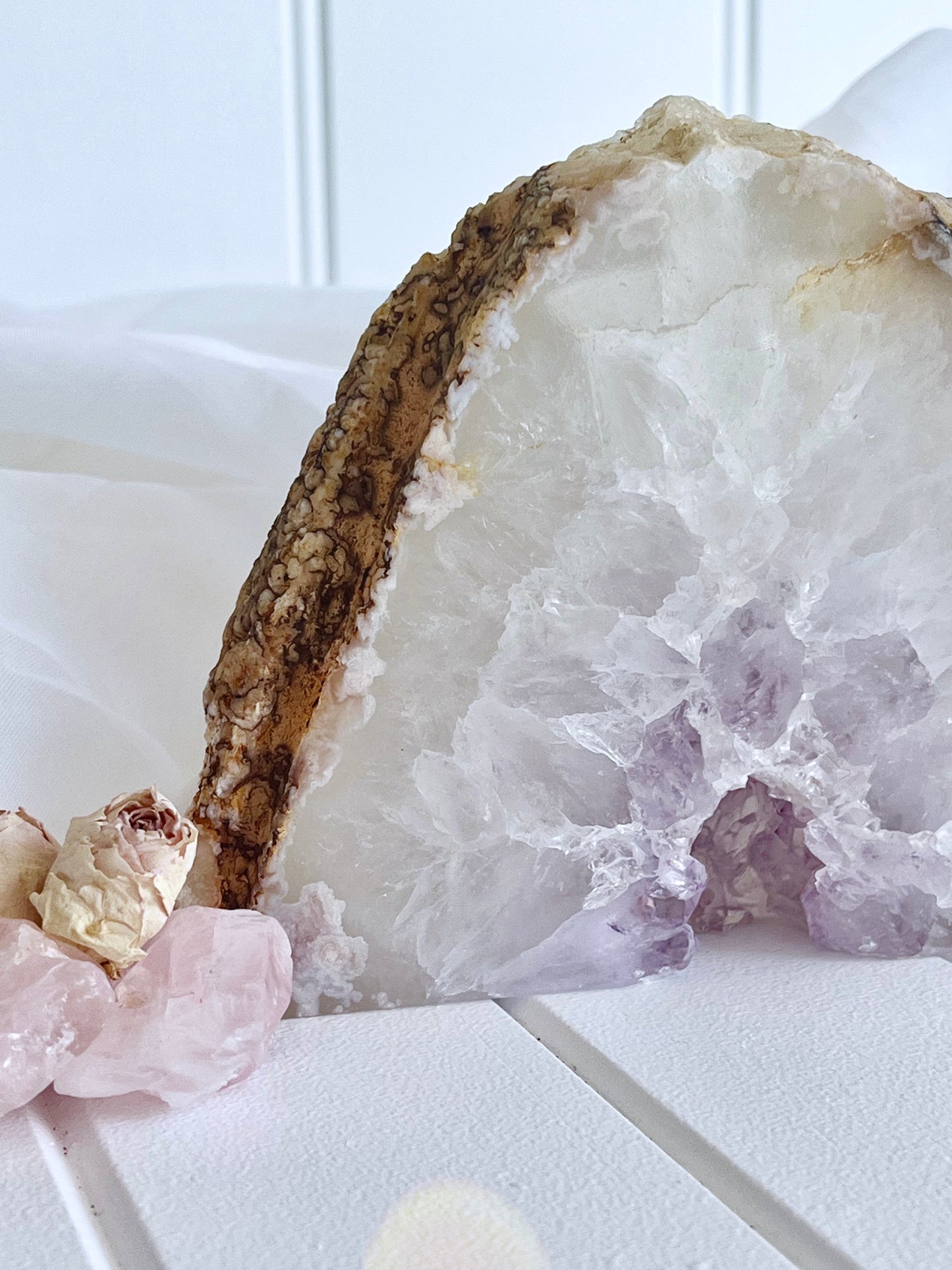 Flower Agate & Amethyst Standing Freeform Half Portal with Cluster Geode 1430