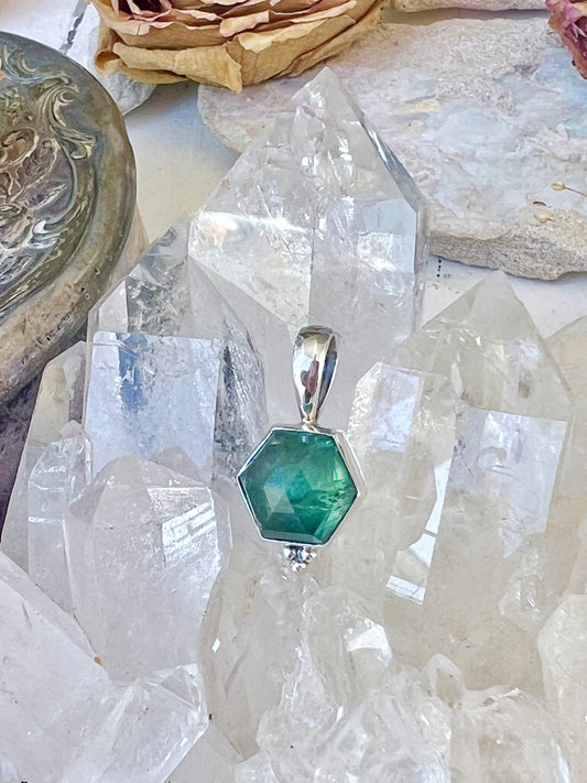 ‘Harmonia’ Hexagon Emerald Green Kyanite Pendent 925 GK1
