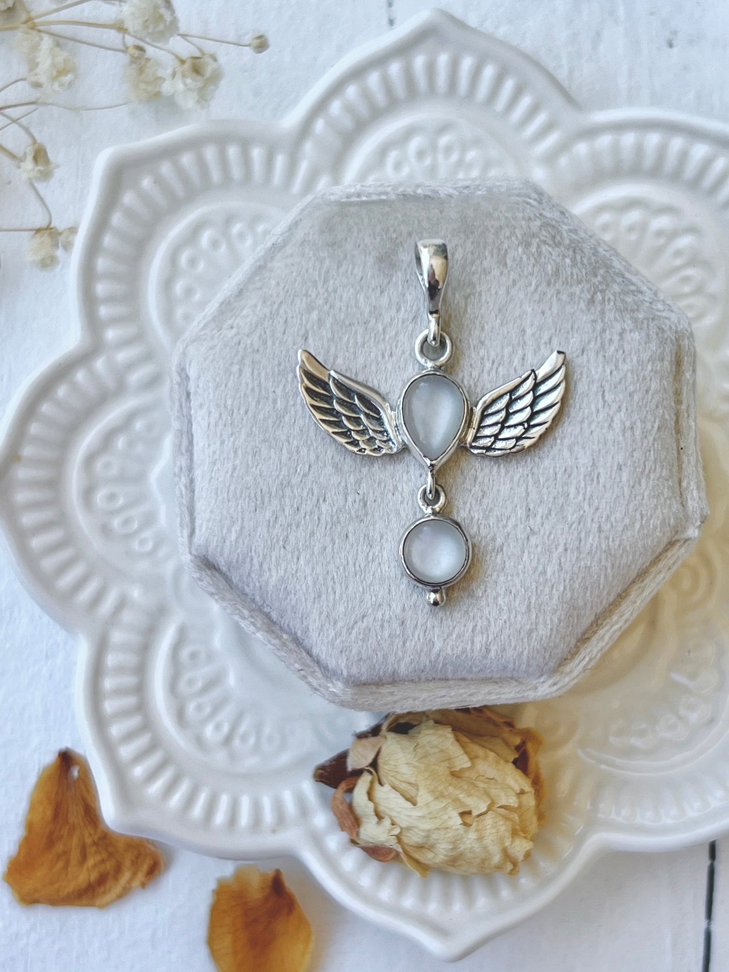 ‘Haniel’ Moonstone Angel Wings SS Pendent 925