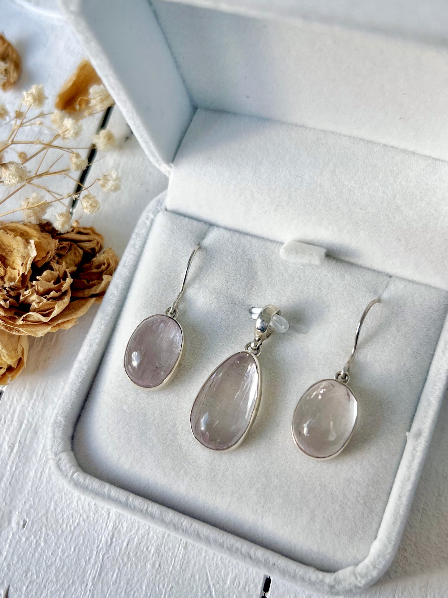 ‘Lila’ Pale Gem Kunzite Earring & Pendent Set 925
