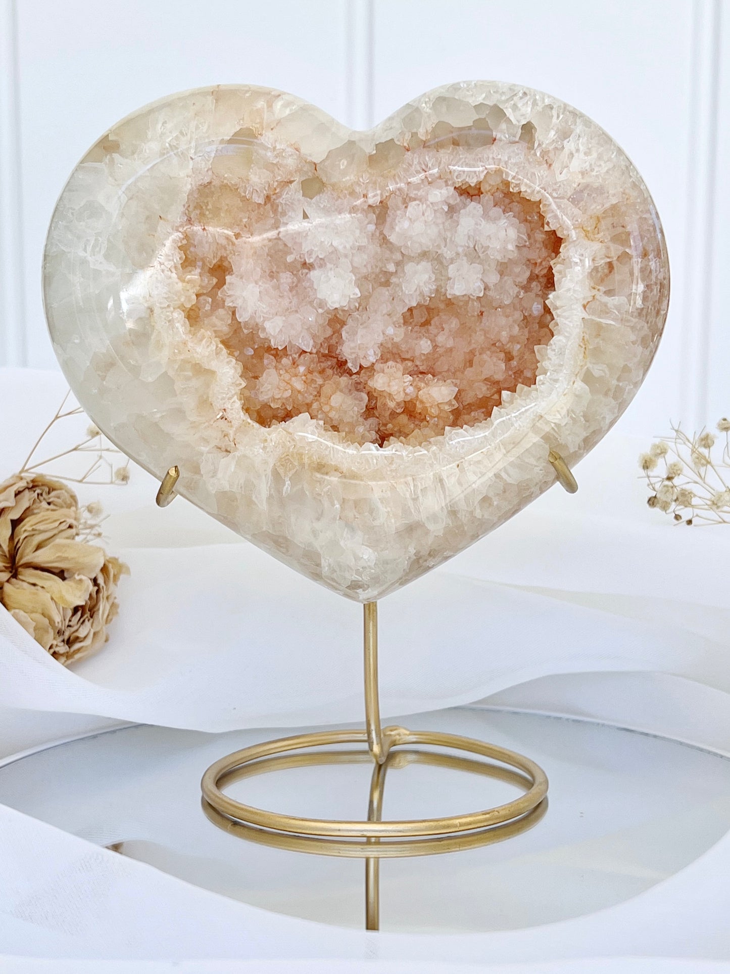 Agate Druzy Heart on Stand 4704